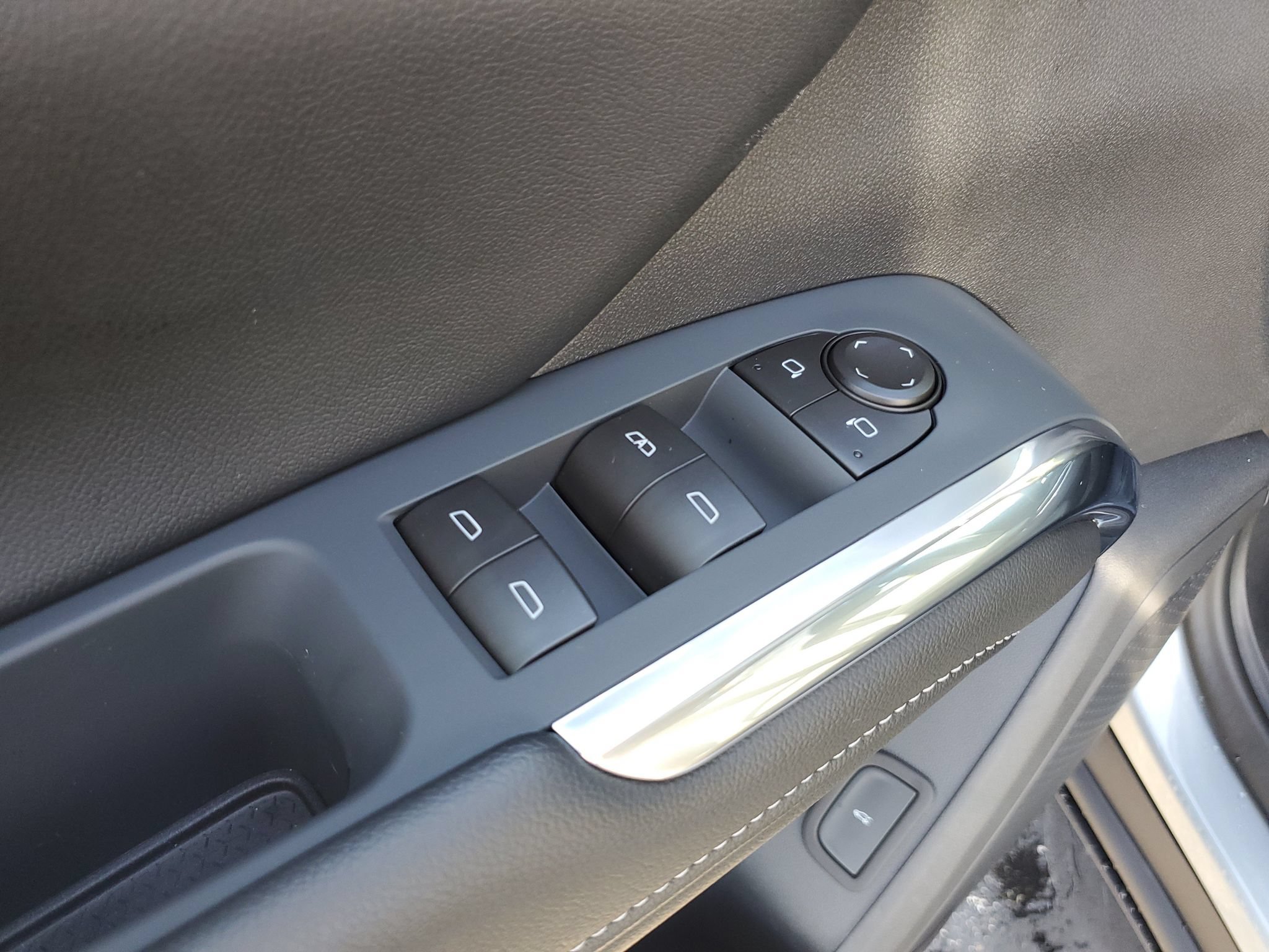 New 2027 Chevrolet Traverse LT AWD/4WD image 14