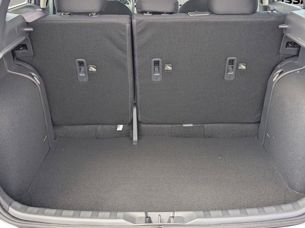 New 2025 Nissan Kicks Play S image 25