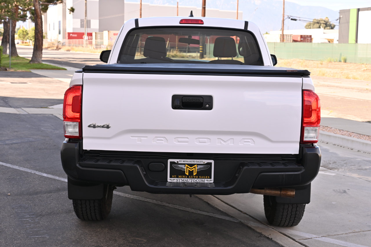 Used 2017 Toyota Tacoma SR AWD/4WD image 6