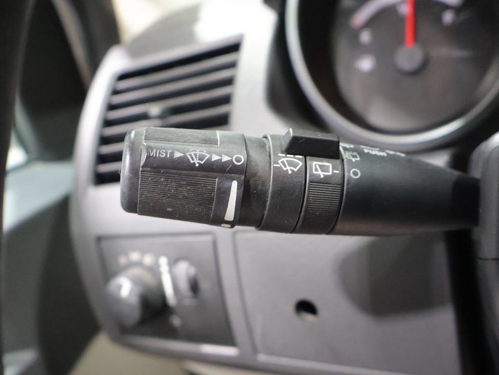 Used 2009 Dodge Grand Caravan SE w/ Climate Group FWD image 29