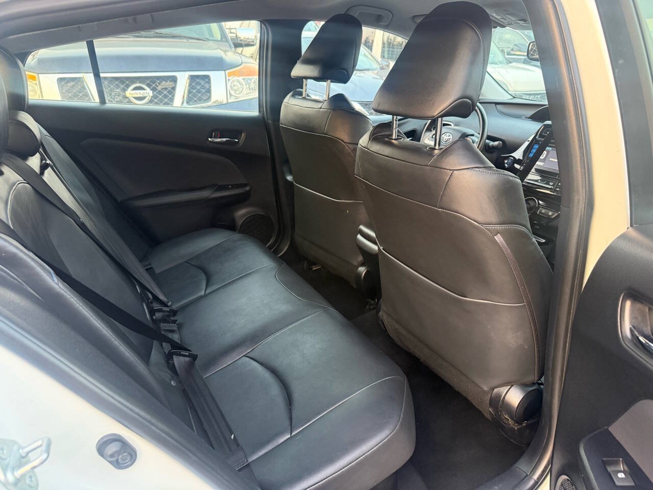 Used 2017 Toyota Prius Four Touring w/ Carpet Mat Package FWD image 10