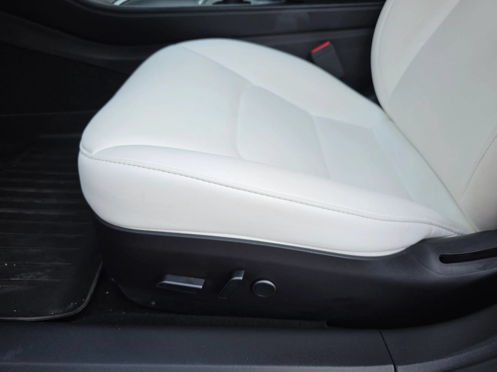 Used 2022 Tesla Model 3 Performance AWD/4WD image 25