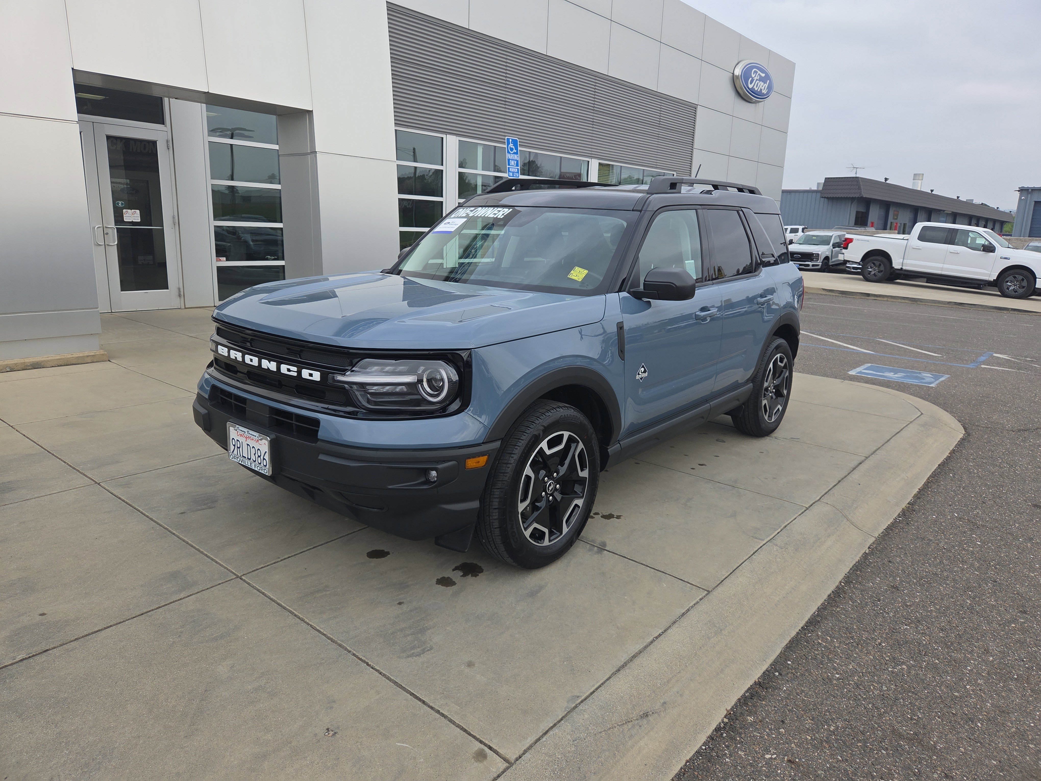 Used 2024 Ford Bronco Sport Outer Banks w/ Tech Package image 1