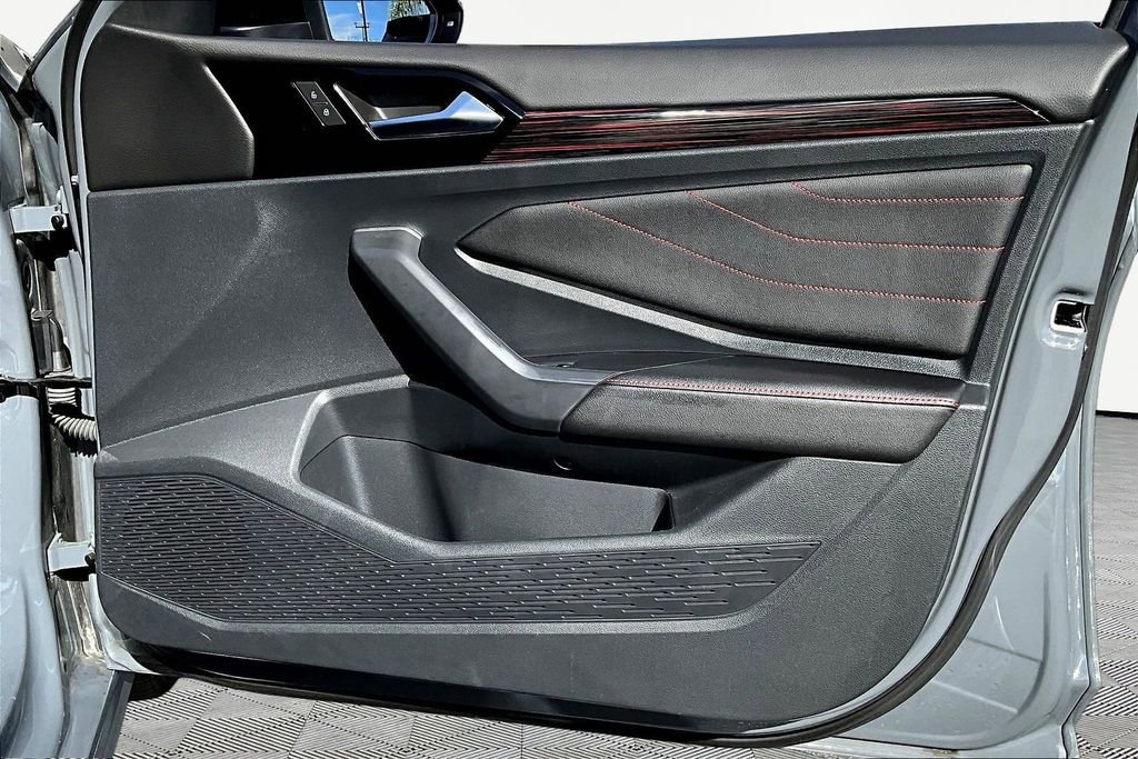 Used 2024 Volkswagen Jetta GLI 40th Anniversary Edition image 25