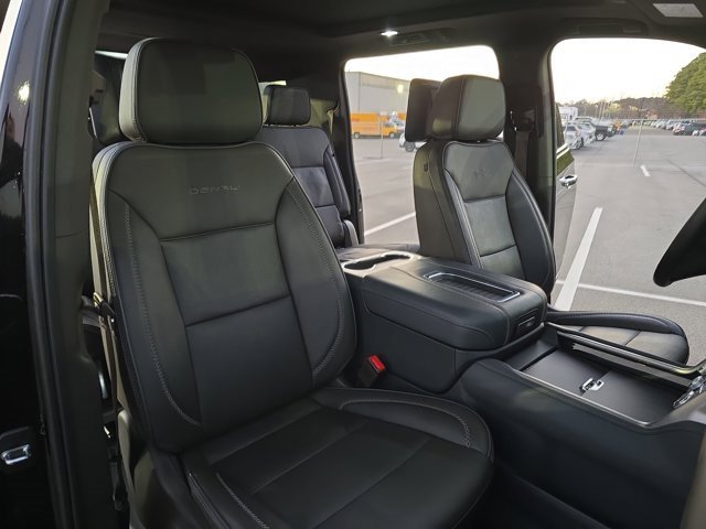 Used 2023 GMC Yukon XL Denali w/ Max Trailering Package image 10