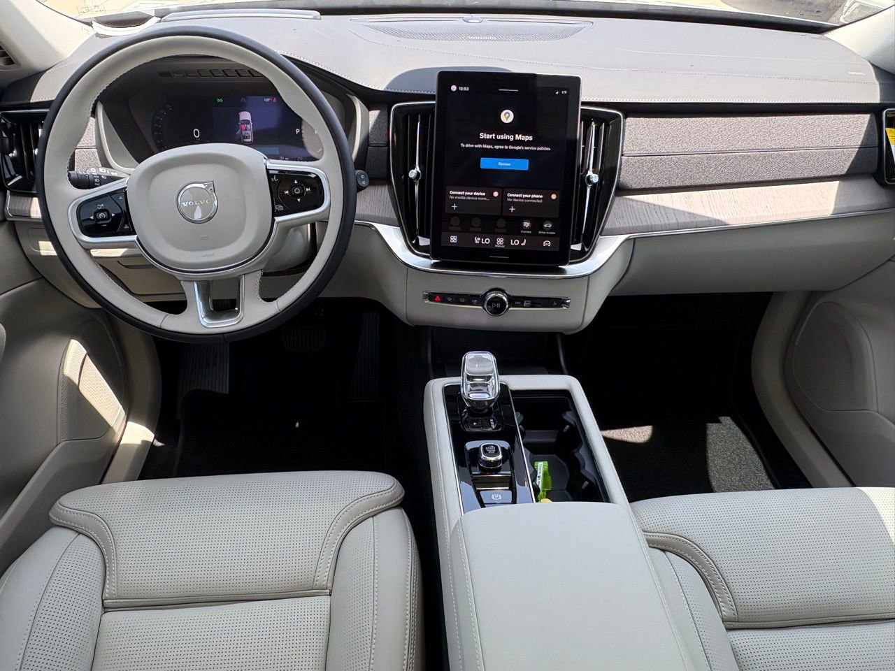 New 2026 Volvo XC90 B6 Ultra w/ Protection Package image 9