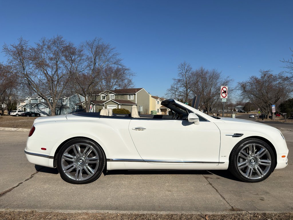 Used 2017 Bentley Continental GT image 16
