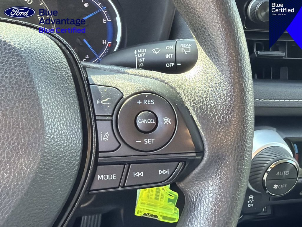 Used 2024 Toyota RAV4 LE AWD/4WD image 19