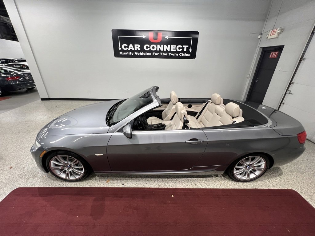 Used 2013 BMW 335i Convertible image 39