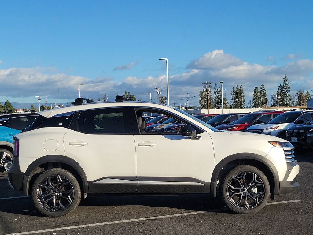 New 2026 Nissan Kicks SR FWD image 20