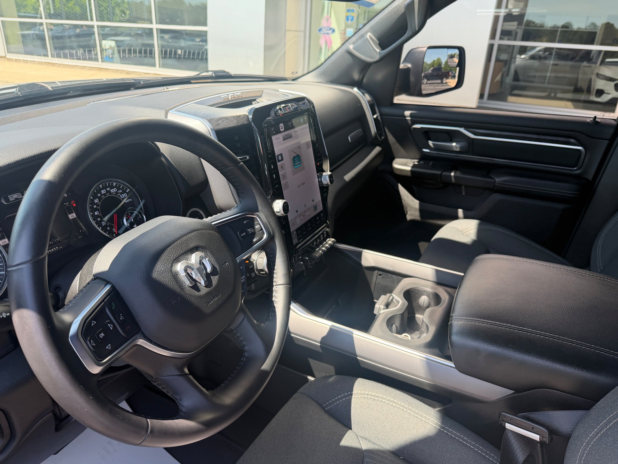 Used 2024 RAM 1500 Big Horn AWD/4WD image 16
