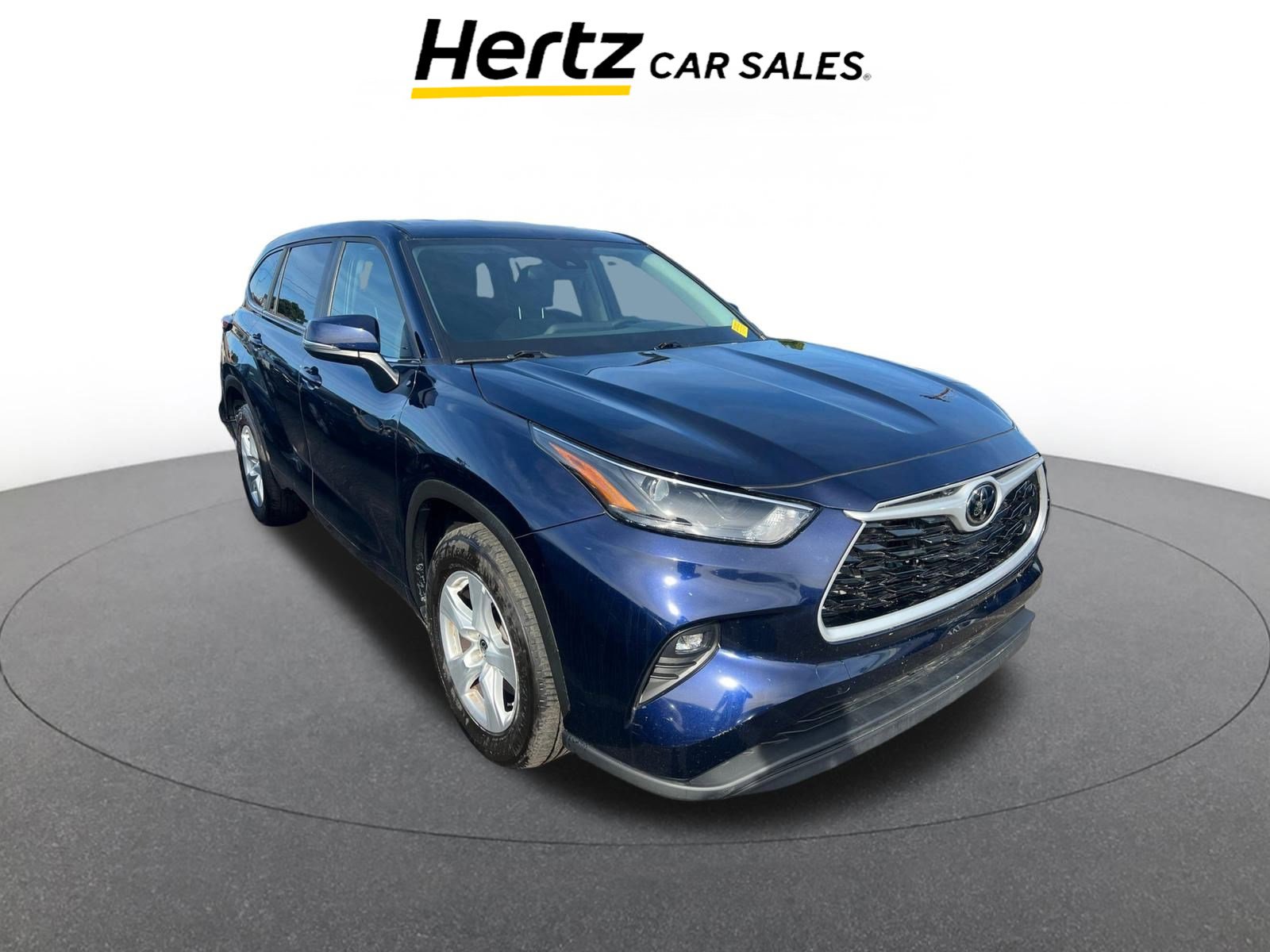 Used 2025 Toyota Highlander LE image 1