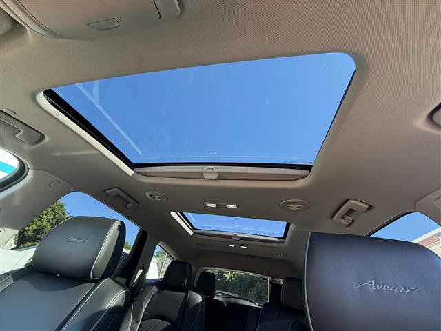 Used 2021 Buick Enclave Avenir w/ Avenir Technology Package image 16