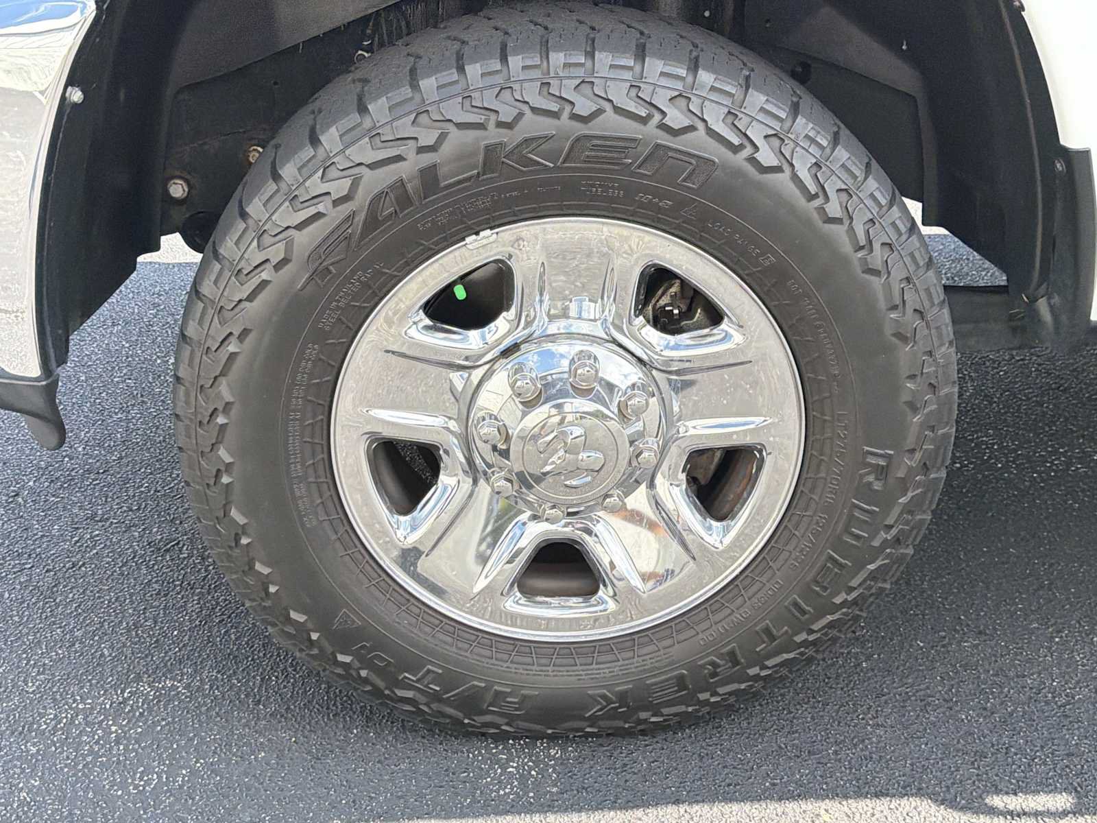 Used 2018 RAM 2500 Tradesman w/ Chrome Appearance Group AWD/4WD image 32