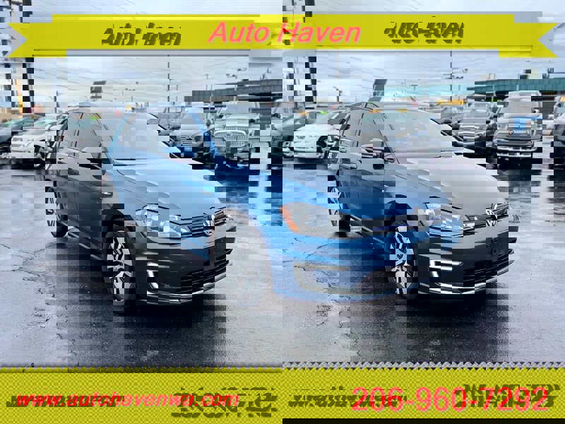 Used 2016 Volkswagen e-Golf SE image 2