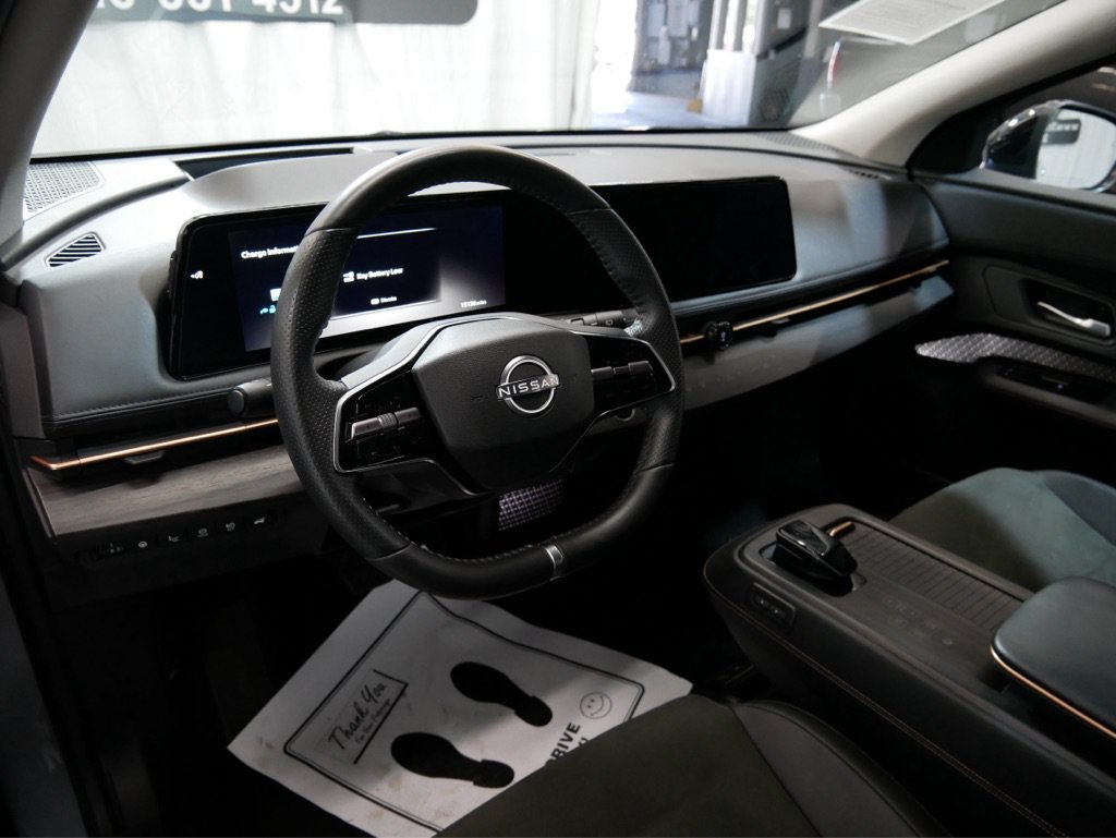 Used 2024 Nissan Ariya AWD image 18