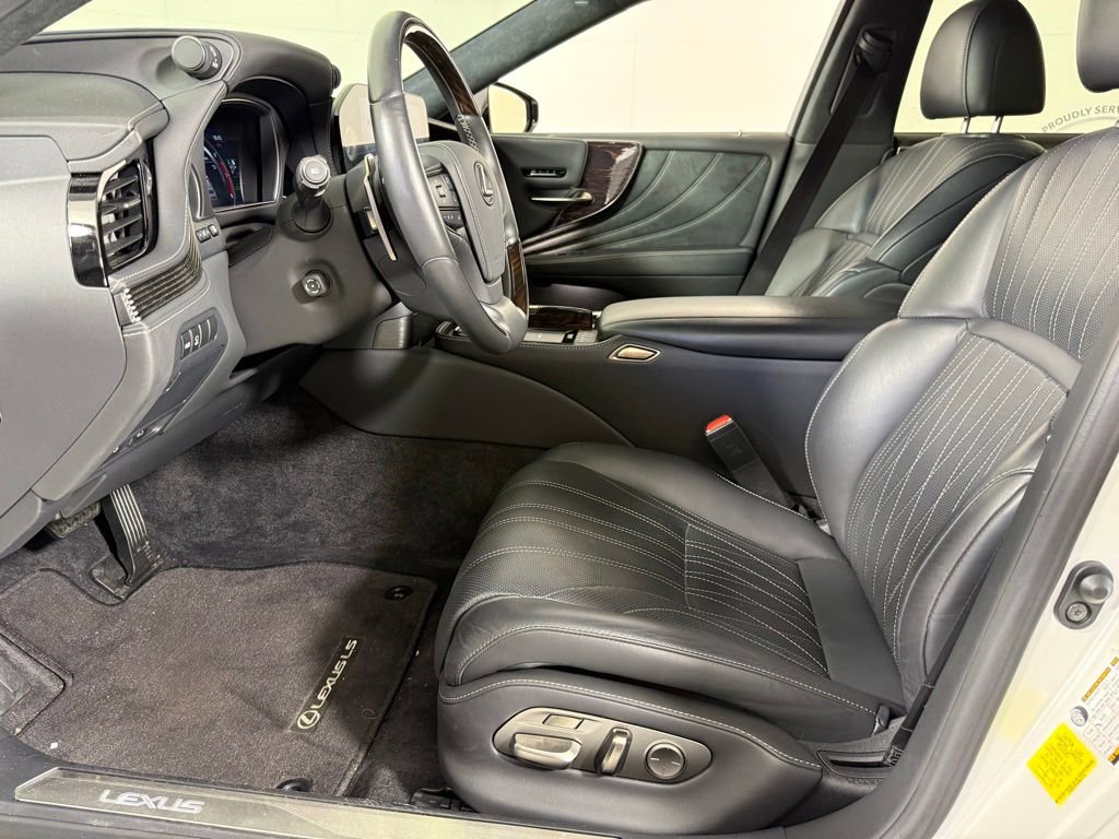Used 2022 Lexus LS 500 w/ Interior Upgrade Package RWD image 6