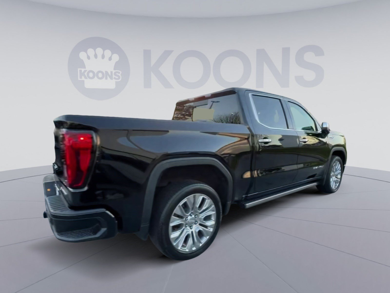 Used 2022 GMC Sierra 1500 Denali w/ Denali Premium Package AWD/4WD image 11