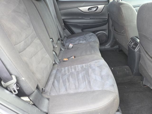 Used 2016 Nissan Rogue S image 20