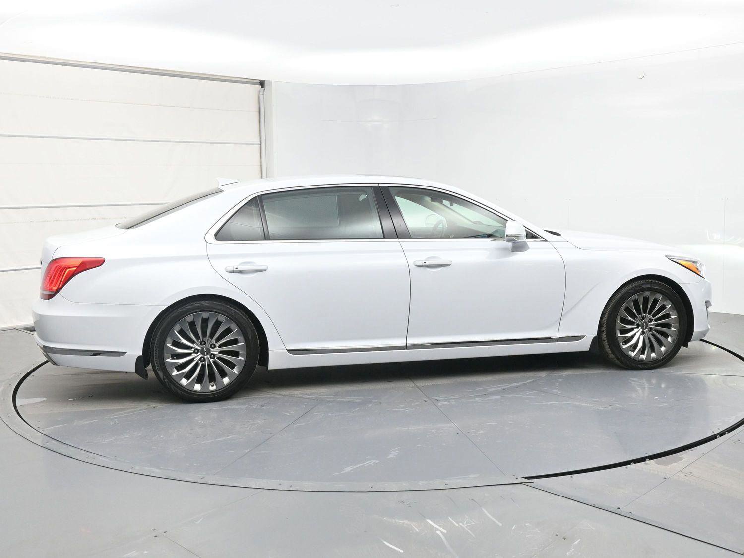 Used 2019 Genesis G90 5.0 Ultimate image 27