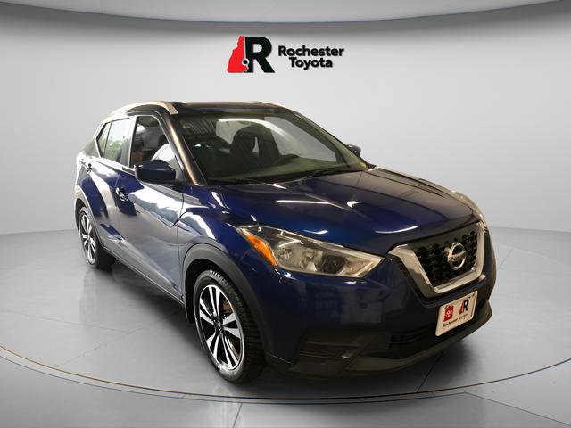 Used 2018 Nissan Kicks SV image 2