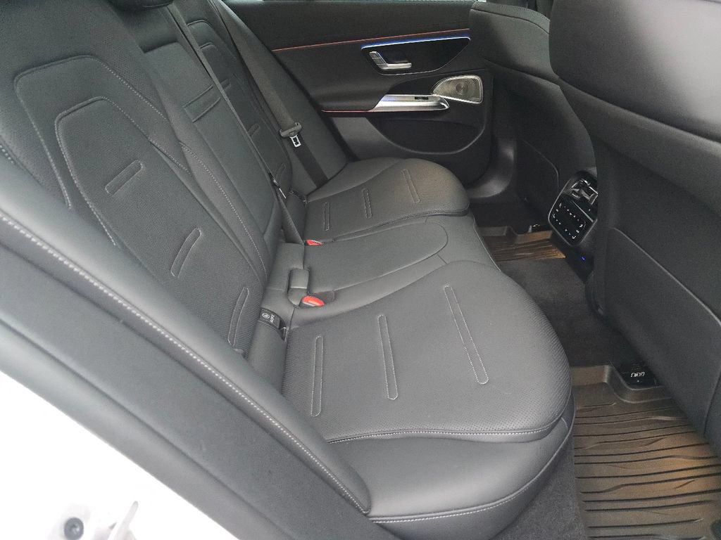 Certified 2025 Mercedes-Benz E 53 AMG e 4MATIC Sedan image 21
