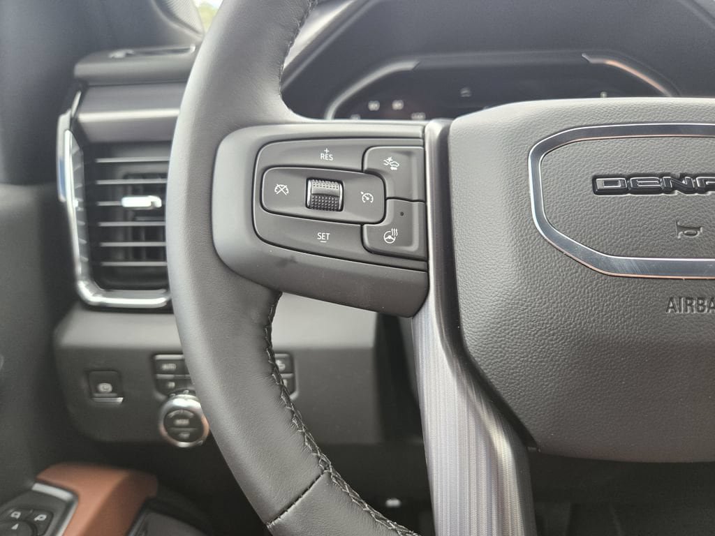 New 2026 GMC Sierra 3500 Denali Ultimate w/ LPO, Black Badging Package AWD/4WD image 18