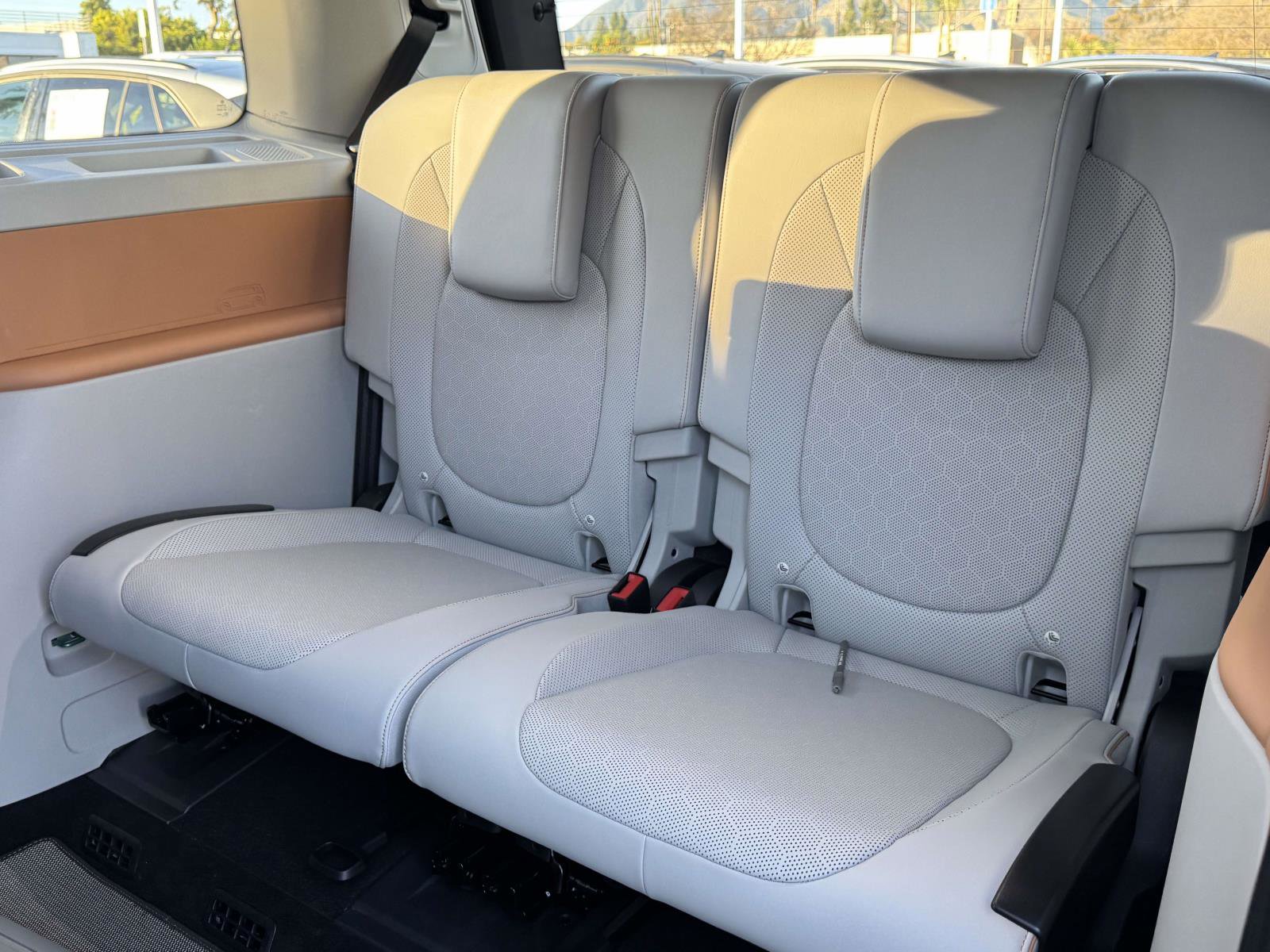 Certified 2025 Volkswagen ID. Buzz 1st Edition image 11