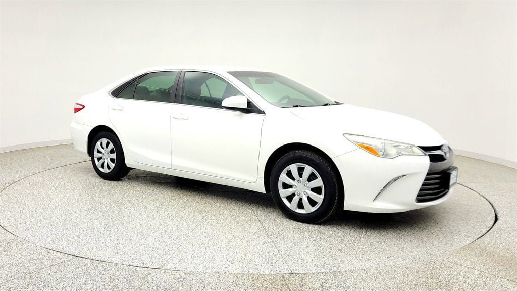 Used 2015 Toyota Camry LE FWD image 3