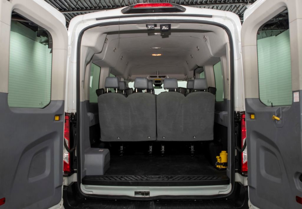Used 2019 Ford Transit 350 XL image 9