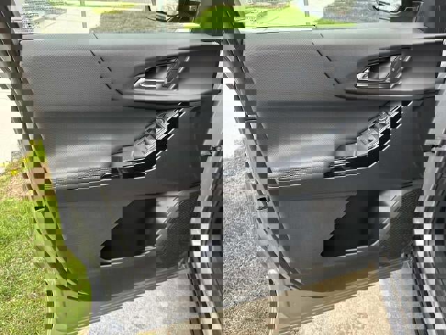 New 2025 Chevrolet Equinox LT image 11