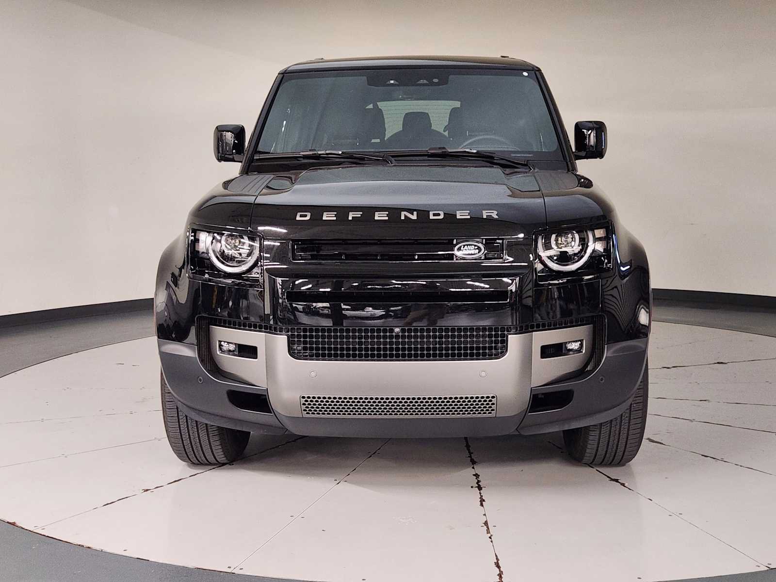 Used 2026 Land Rover Defender 130 S AWD/4WD image 9