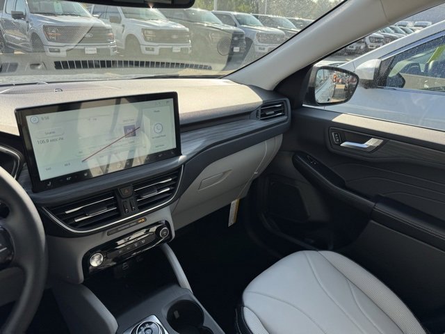 New 2025 Ford Escape SE w/ PHEV Premium Package image 14