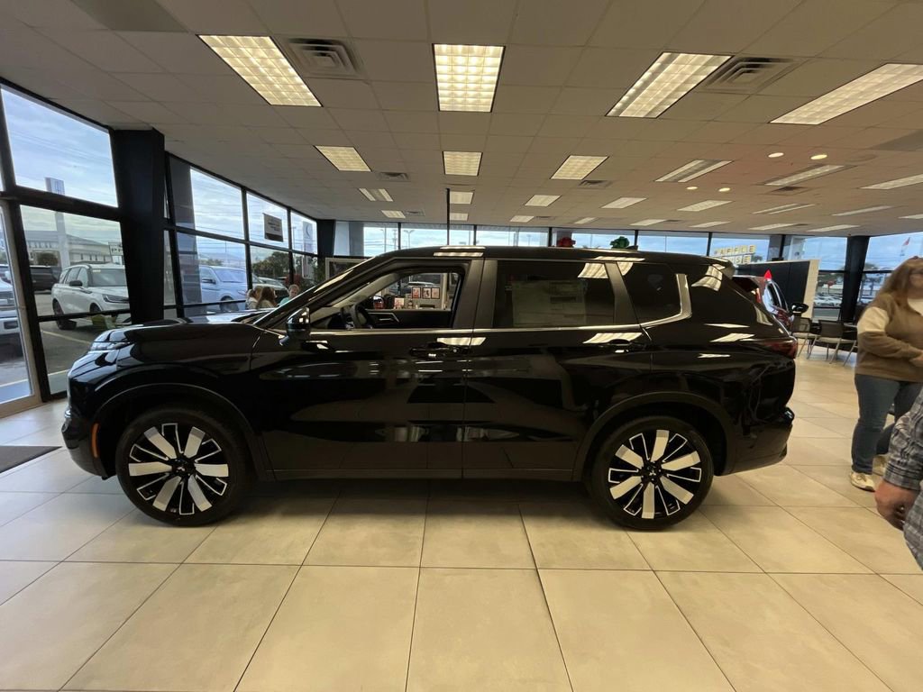 New 2026 Mitsubishi Outlander SE FWD image 2