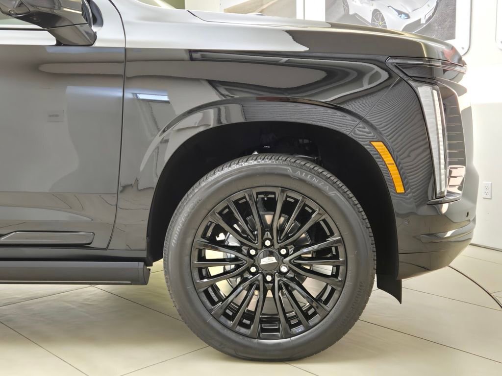 Used 2025 Cadillac Escalade ESV Sport Platinum AWD/4WD image 8