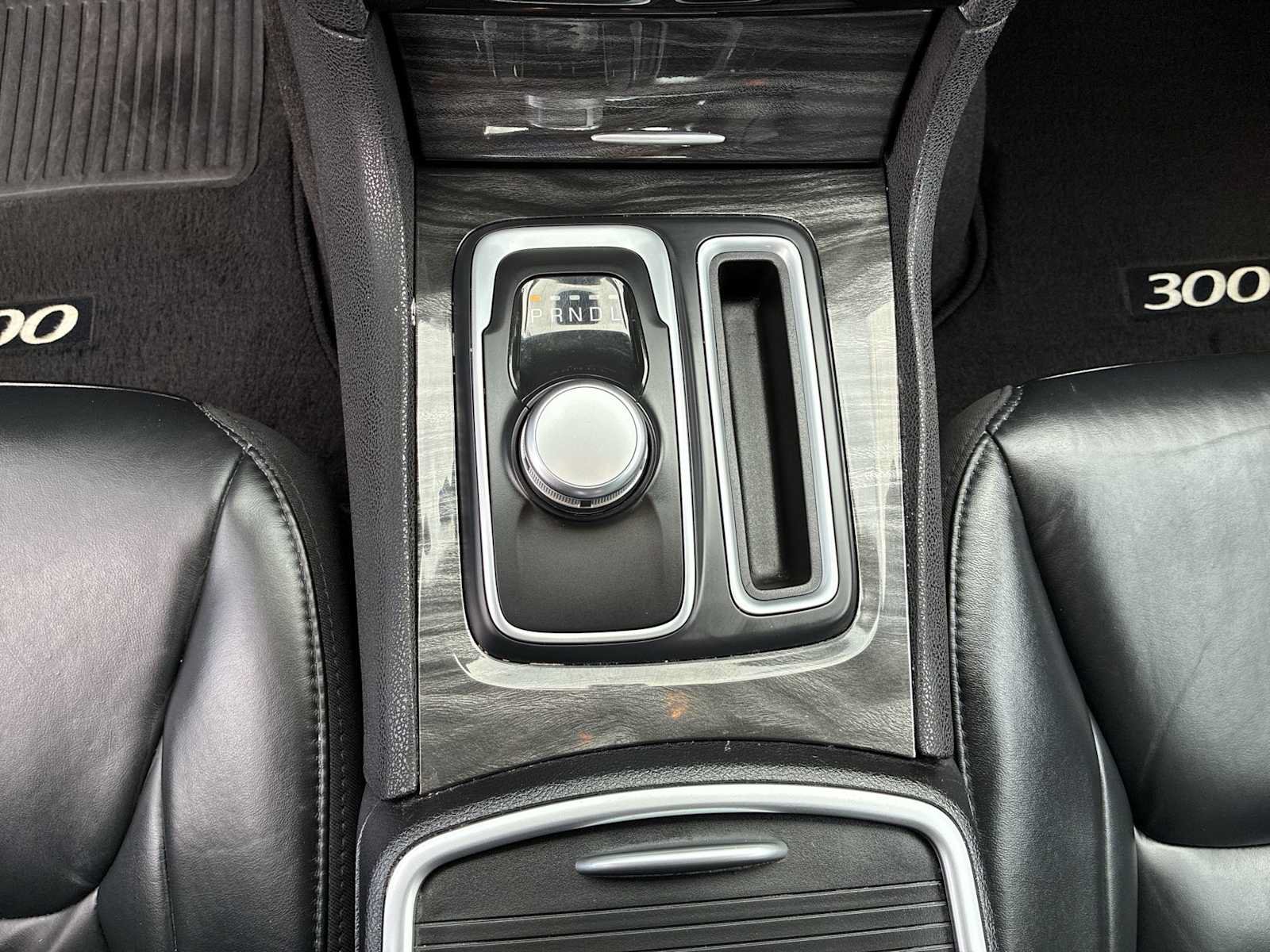 Used 2017 Chrysler 300 Limited AWD/4WD image 19
