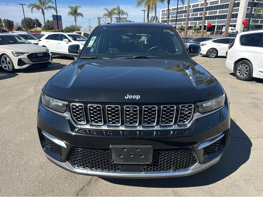 Used 2022 Jeep Grand Cherokee Summit w/ Advanced Protech Group IV AWD/4WD image 2