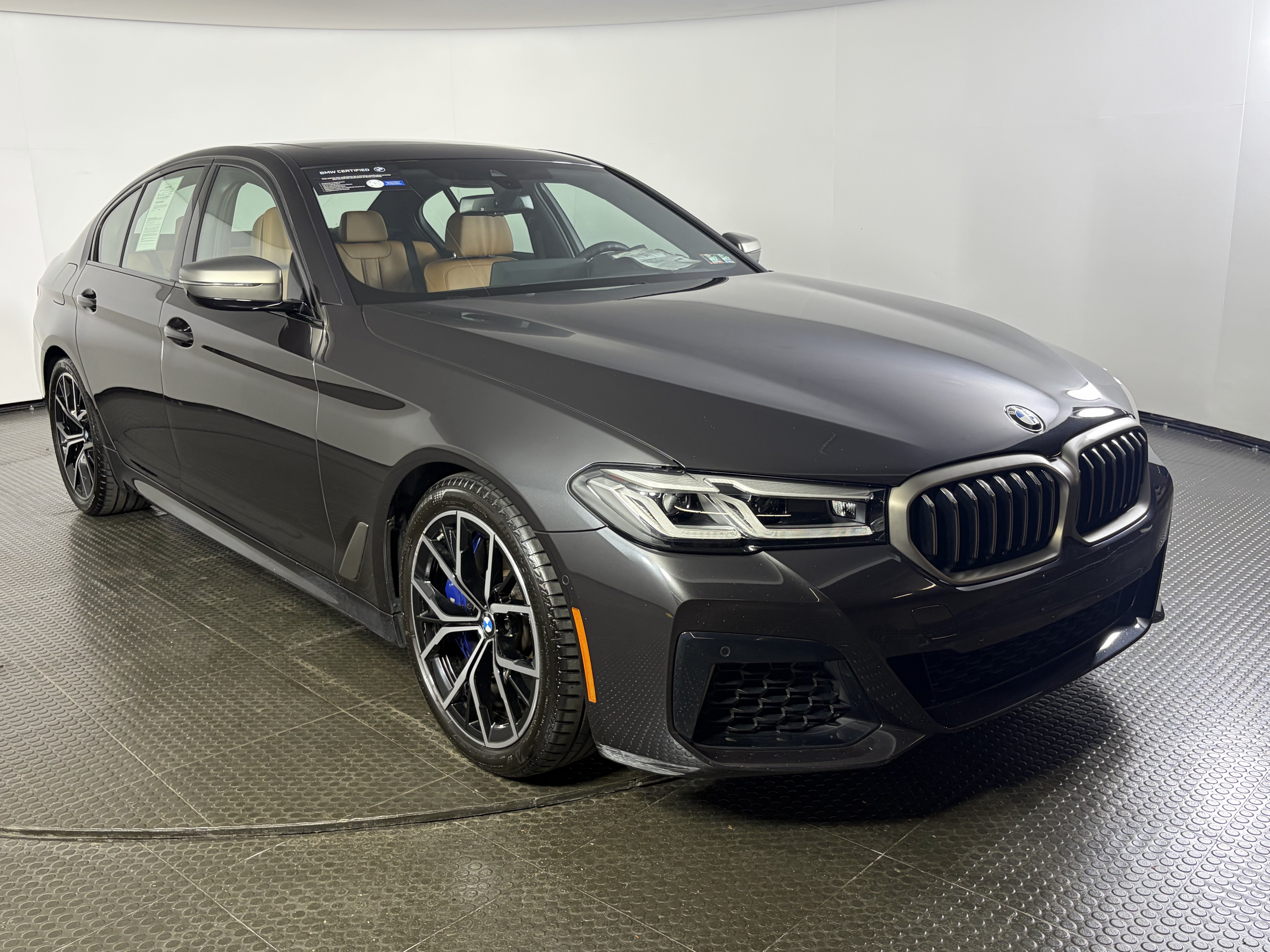 Certified 2023 BMW M550i xDrive AWD/4WD image 3