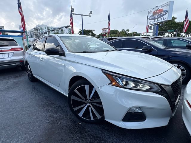 Used 2019 Nissan Altima 2.5 SR w/ SR Premium Package FWD image 2