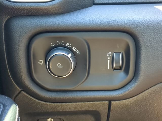 Used 2024 RAM 1500 Laramie RWD image 29