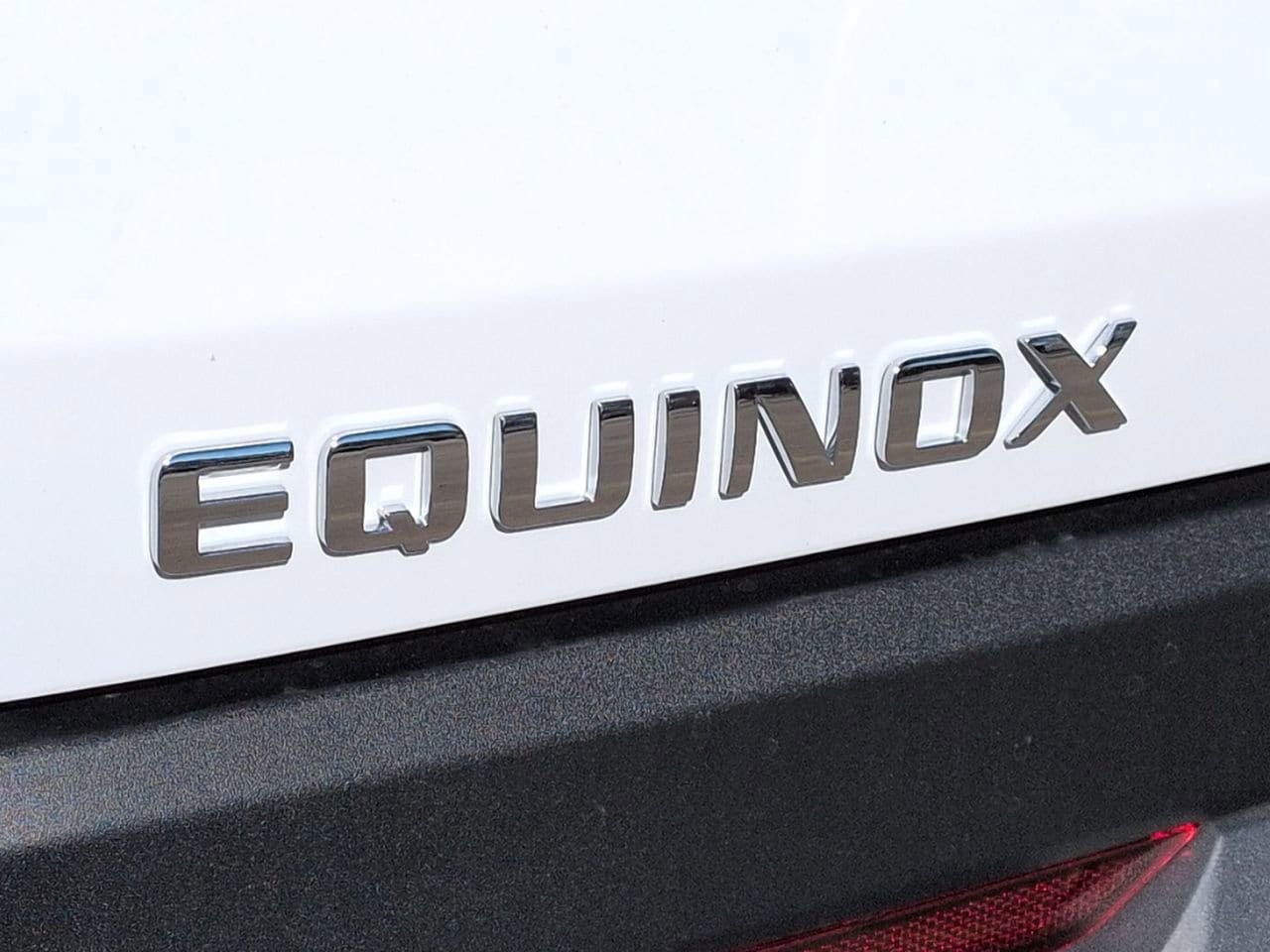 New 2026 Chevrolet Equinox LT w/ Safety and Technology Package FWD image 6