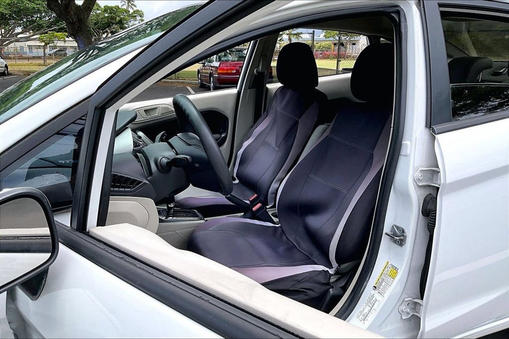 Used 2013 Ford Fiesta SE FWD image 27
