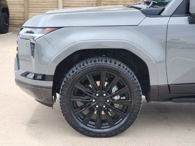 Used 2024 Lexus GX 550 w/ Accessory Package (Z1) AWD/4WD image 15
