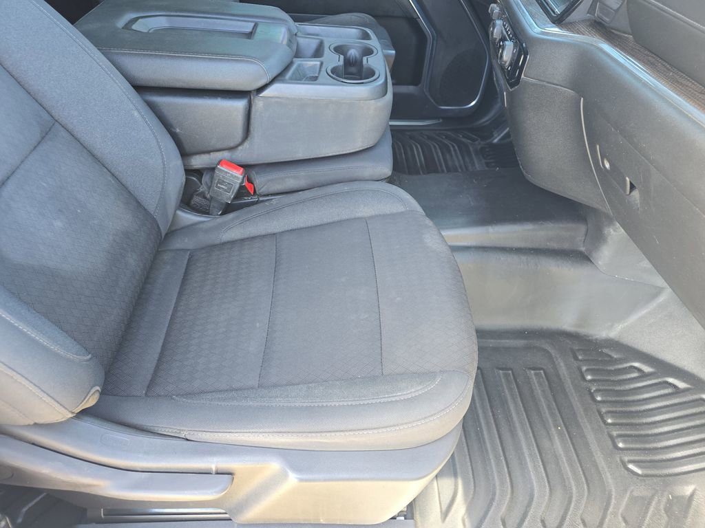 Used 2024 Chevrolet Silverado 2500 LT w/ Convenience Package image 10