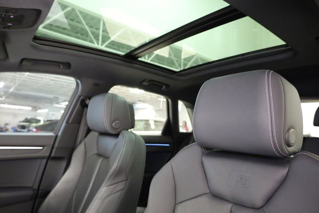 Used 2024 Audi Q3 2.0T Premium Plus image 31