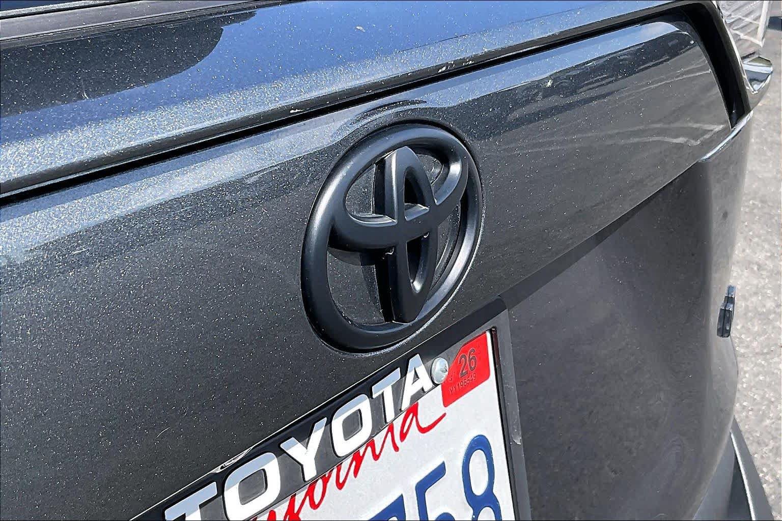Used 2025 Toyota RAV4 LE FWD image 29