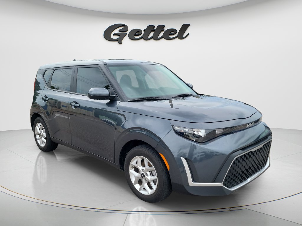 Used 2024 Kia Soul LX w/ Option Group 015 FWD image 3