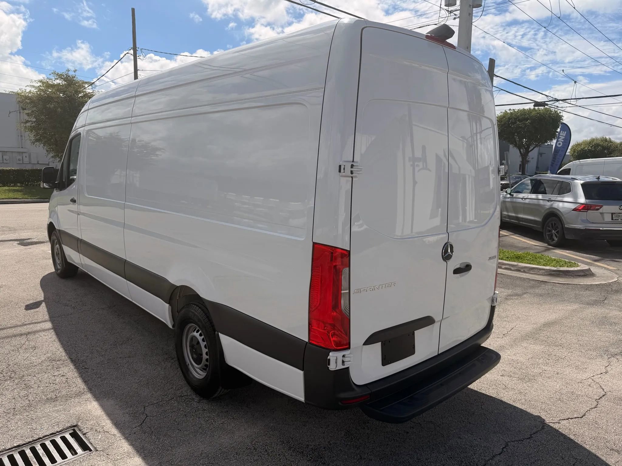 Used 2023 Mercedes-Benz Sprinter 2500 image 5