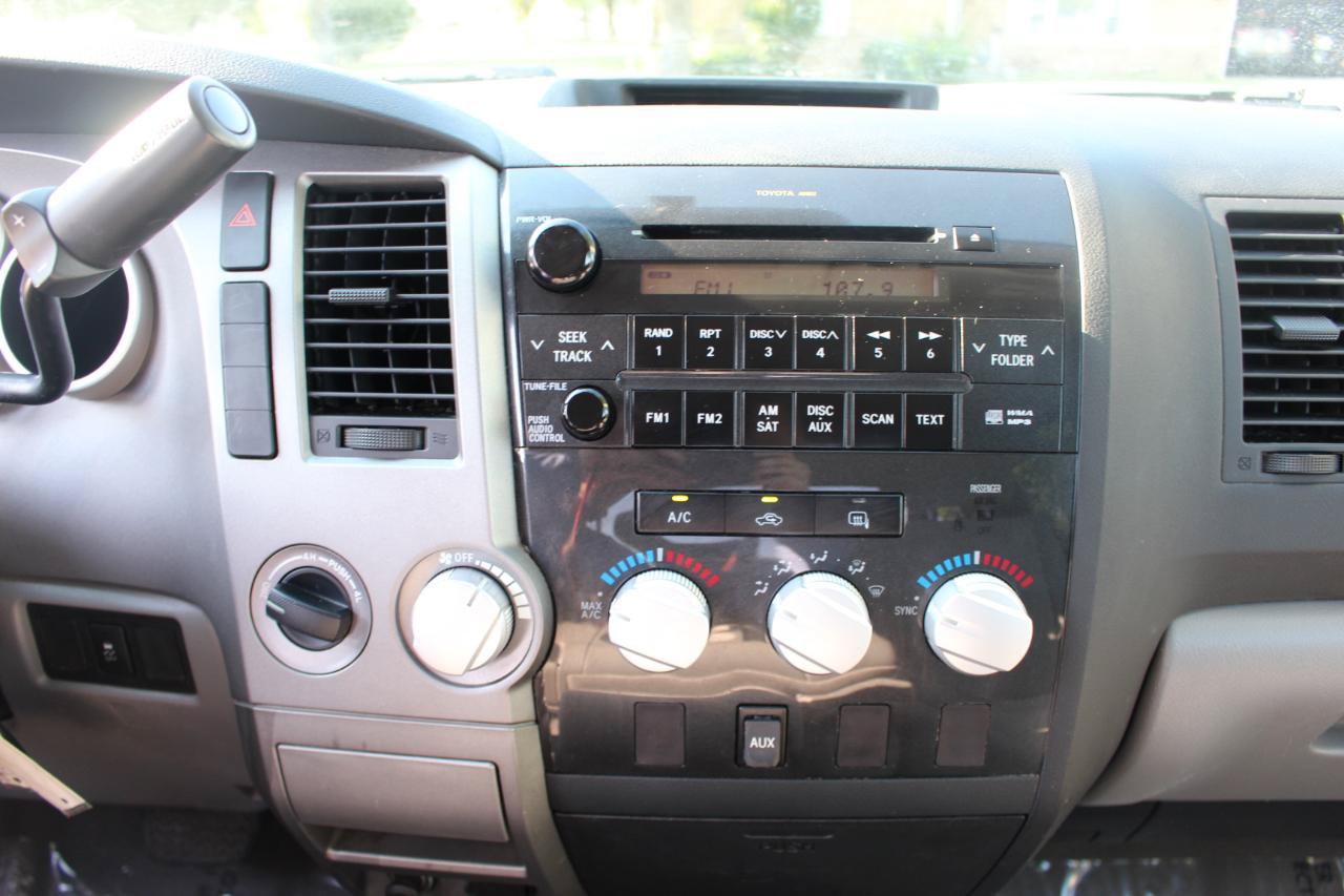 Used 2010 Toyota Tundra 4x4 Double Cab image 21