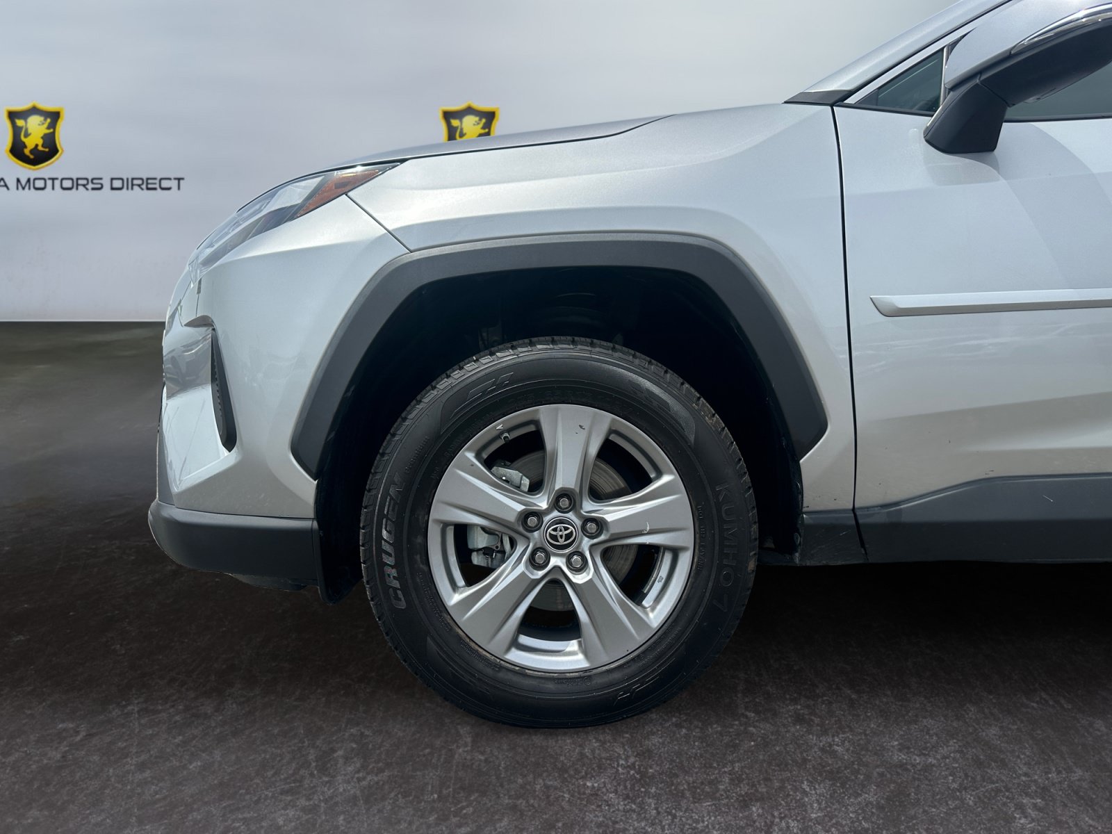 Used 2023 Toyota RAV4 LE AWD/4WD image 14